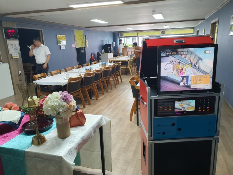  경주안강노래방기계대여 부모님생신축하 가족모임자리에서~