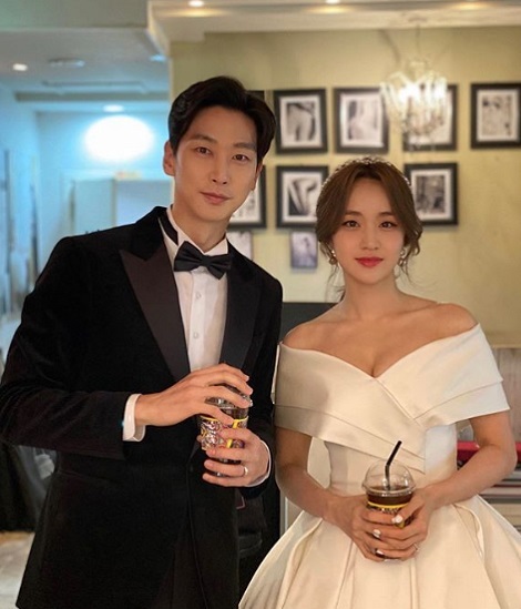 배우 심지호 와이프 나이 작품활동 필모그래피 결혼 드라마 당신은 선물 김청 알반지 왕반지 여배우 은퇴 계기 키 학력 고향 프로필 과거 사진 논란 이혼x
