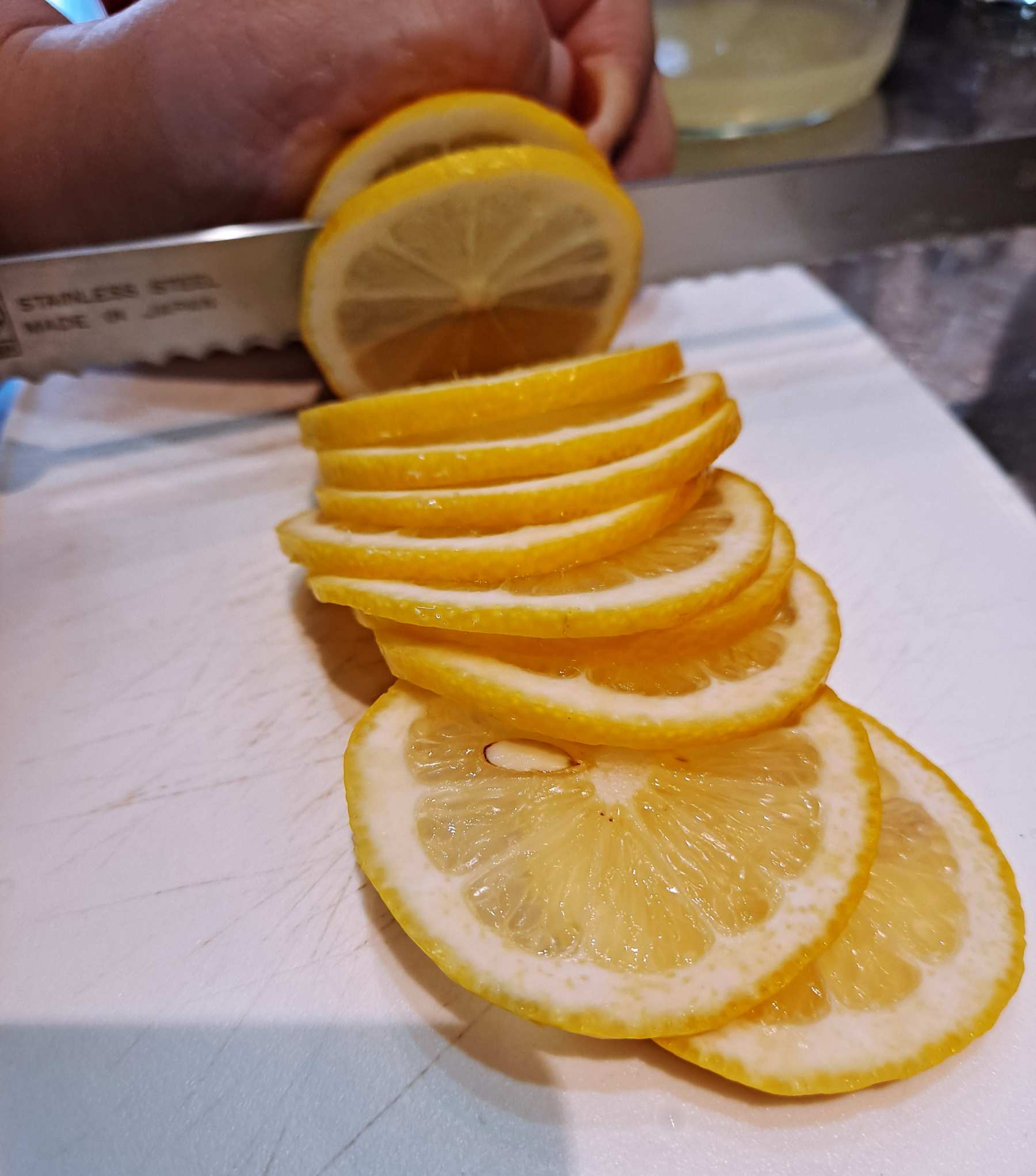 레몬 슬라이스 만들기