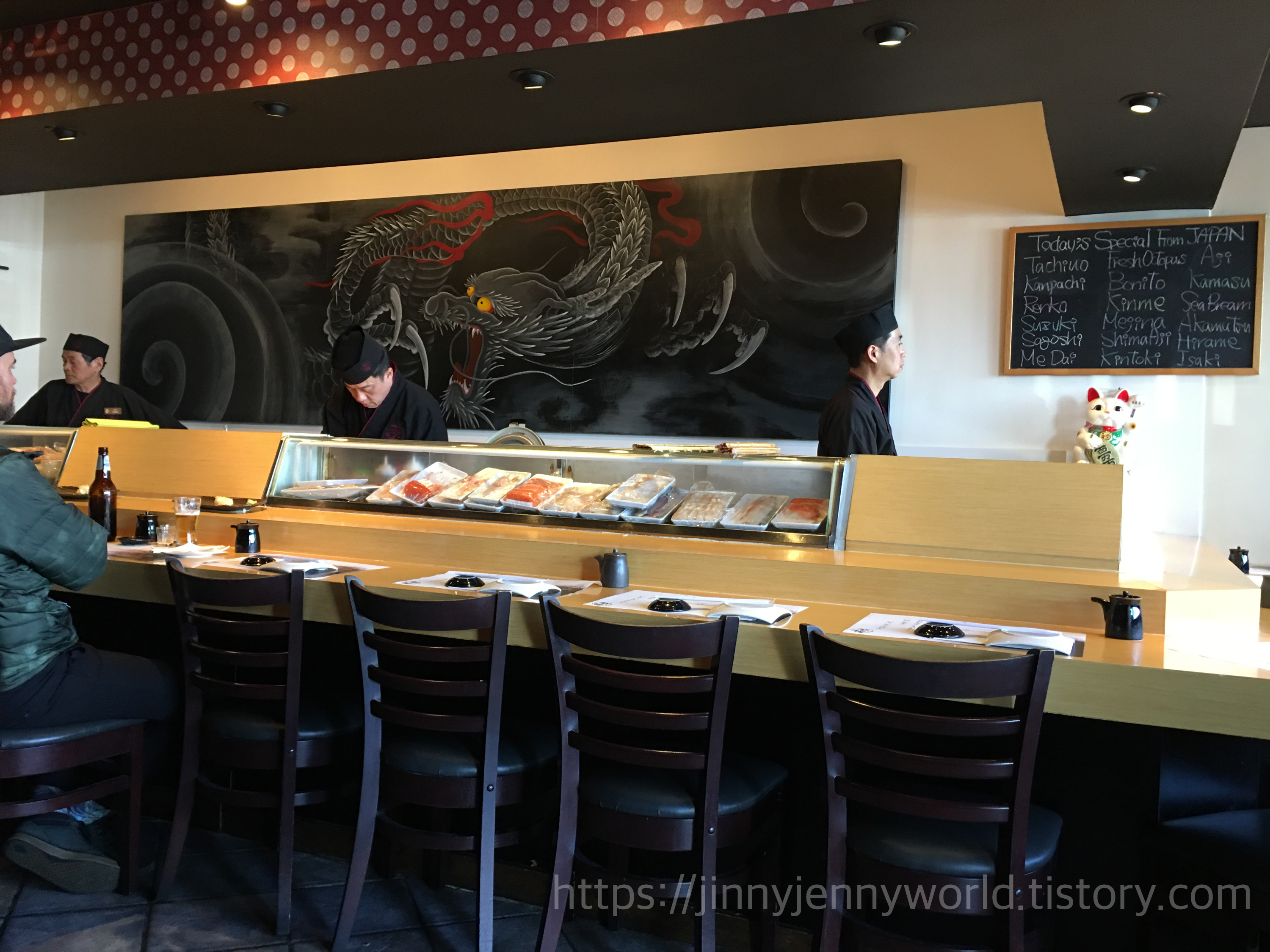 Shunka Sushi &amp; Japanese Cuisine 내부