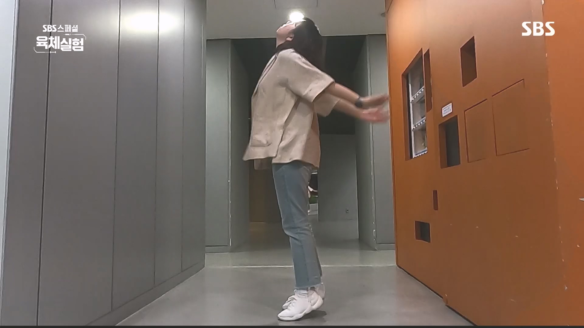 SBS 스페셜.E655.231015p.H264-F1RST.mp4_20231016_203709.794.jpg