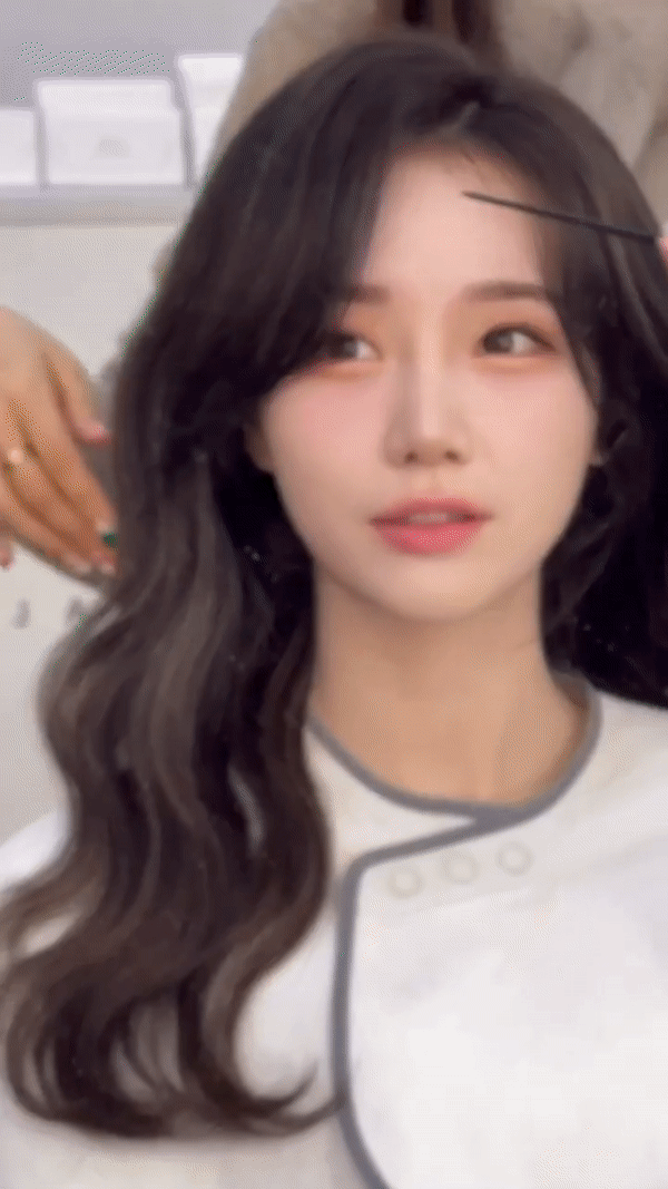  이정현 아나운서 메이크업.gif