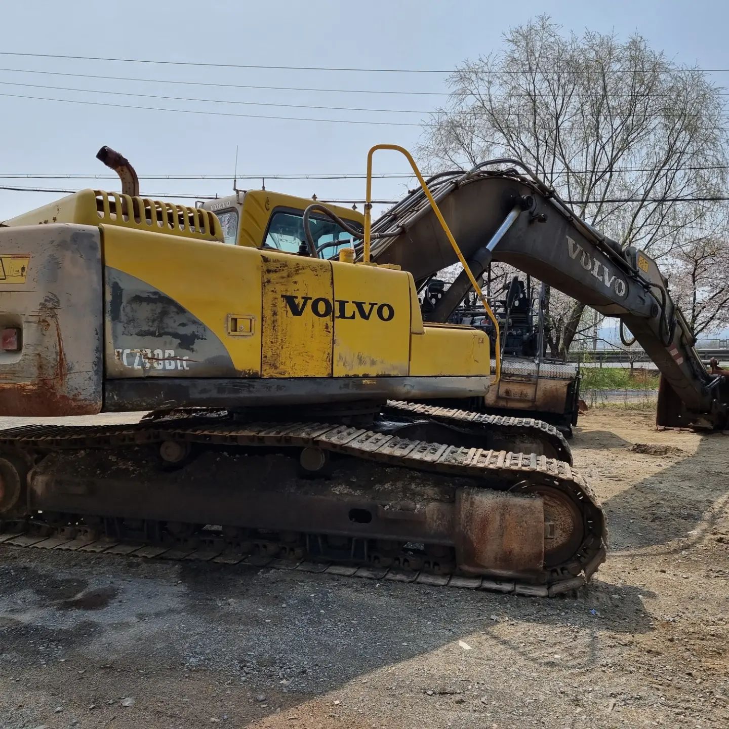  굴삭기 볼보 VOLVO EC290B 모델 2002년식 2500만원 판매합니다