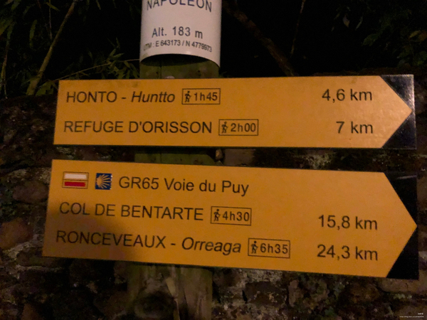  DAY 1 : Saint-Jean-Pied-de-Port → Roncesvalles