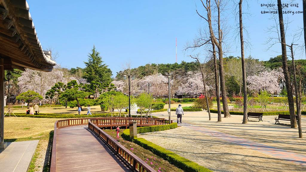 허균허난설헌기념공원