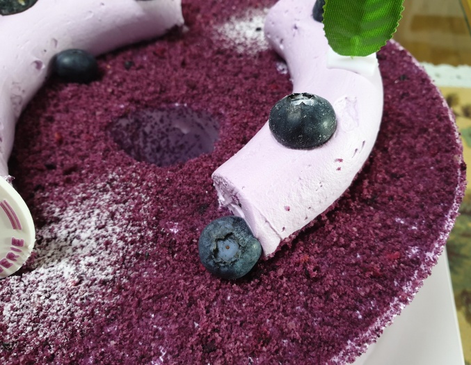 파리바게트 촉촉한 블루베리 듬뿍 쉬폰 케이크 내돈내산 후기 솔직 가격 크기 요거트 생크림 쉬폰 케익