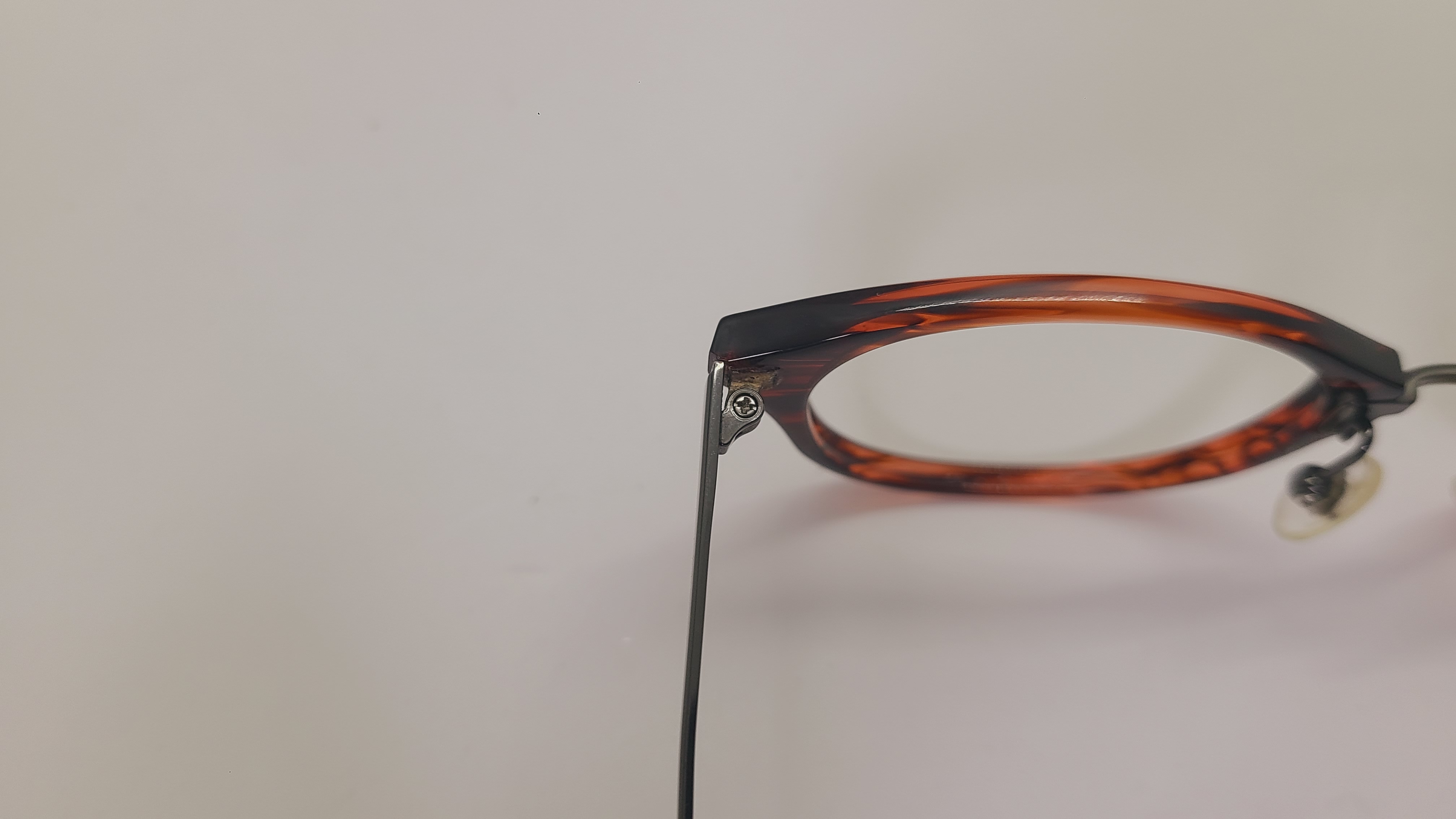 [안경수리] 빅터앤롤프 (VIKTOR & ROLF) 뿔테 다리수리 파손 수리 안경수리점 레파로