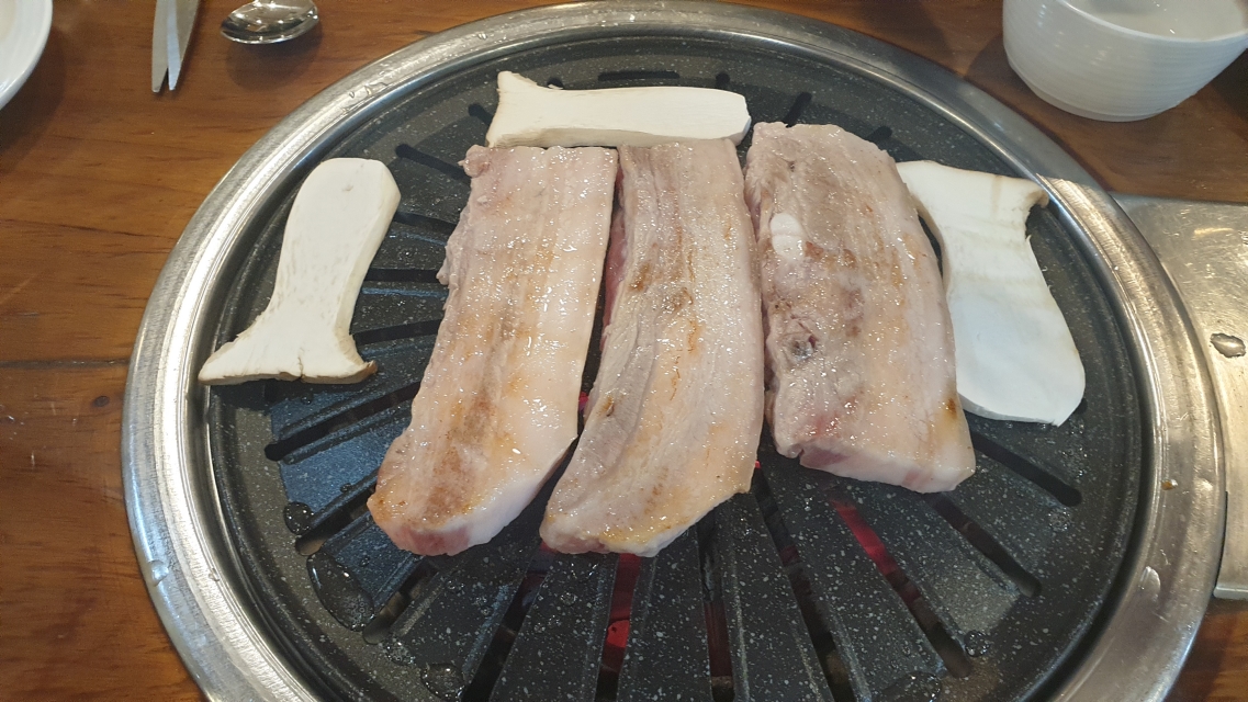 참숯뒷고기 이미지