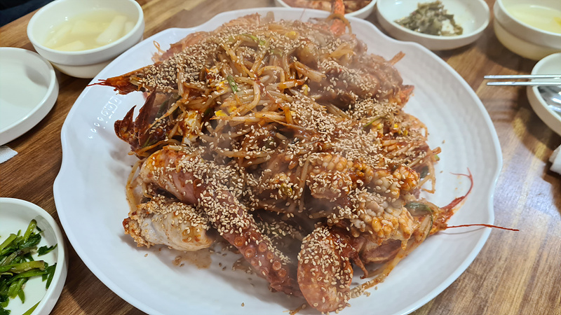 미소아구찜의-푸짐한-중짜-해물찜