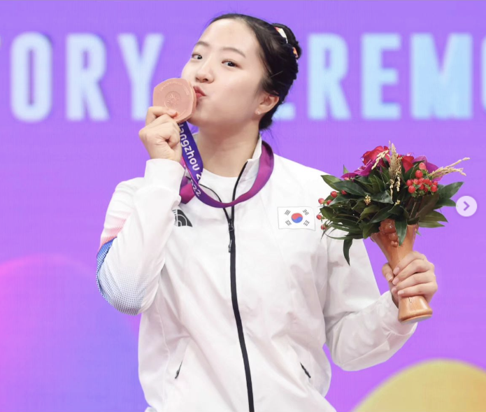 신유빈 부상 및 인스타그램 감사 인사 그리고 팬들의 반응(신유빈 인스타그램)