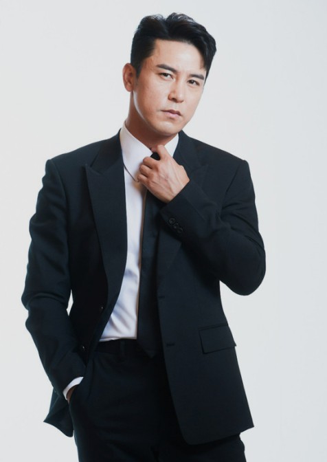 장민호 멋있는 슈트 입은 모습