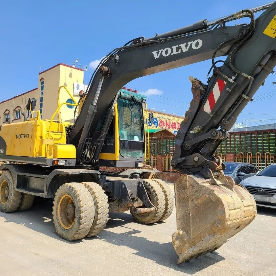  볼보 VOLVO EW145BP 모델 2014년식 5900만원 판매합니다