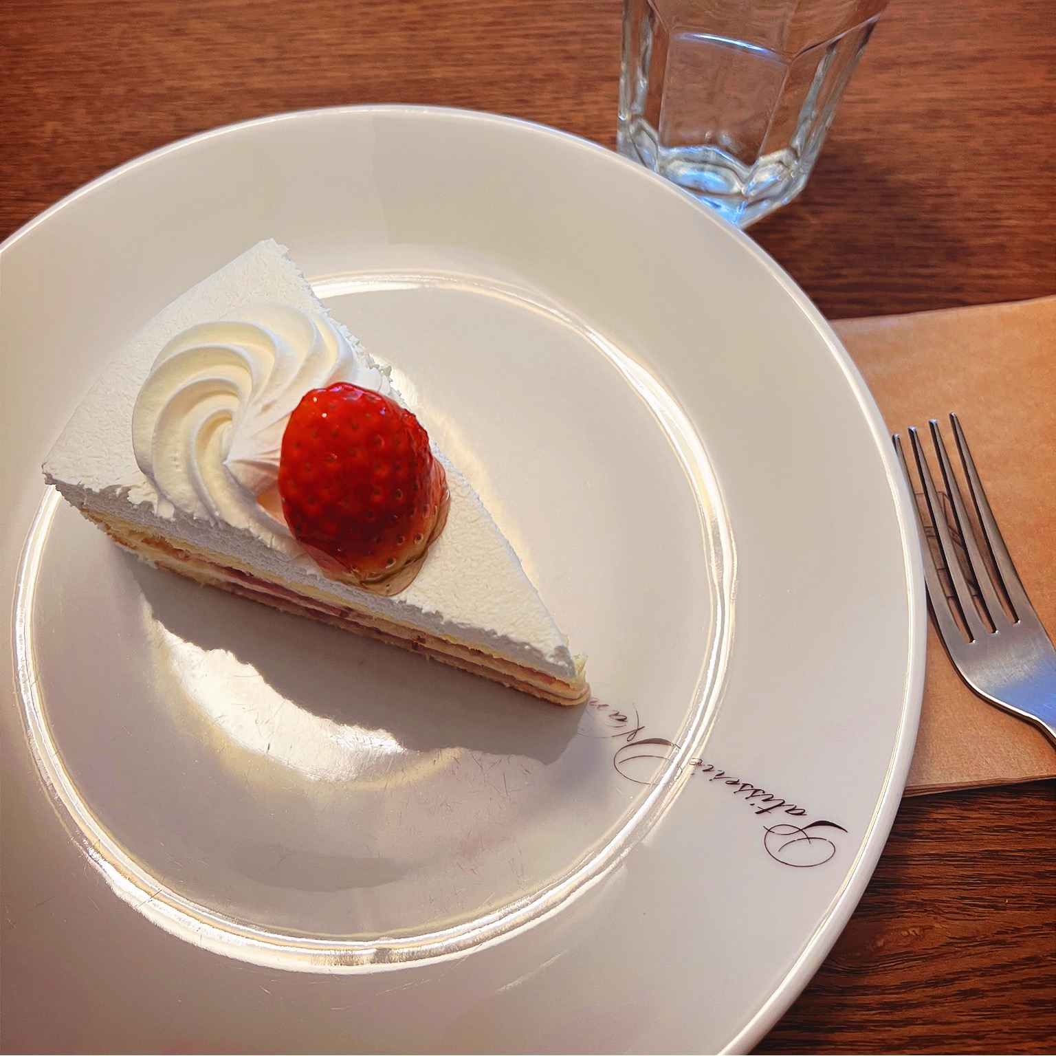  반포동 맛집 | 한스 반포점 | 딸기생크림 조각케익