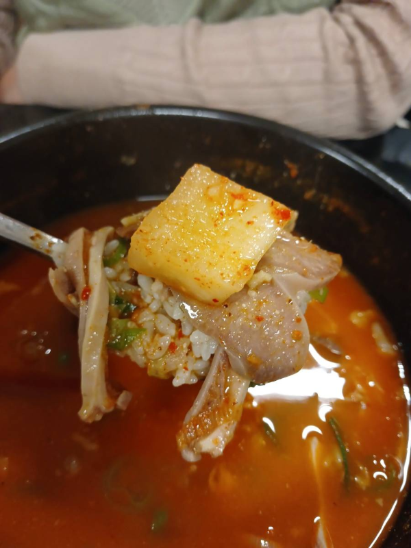 순대국 한숟갈에 깍두기