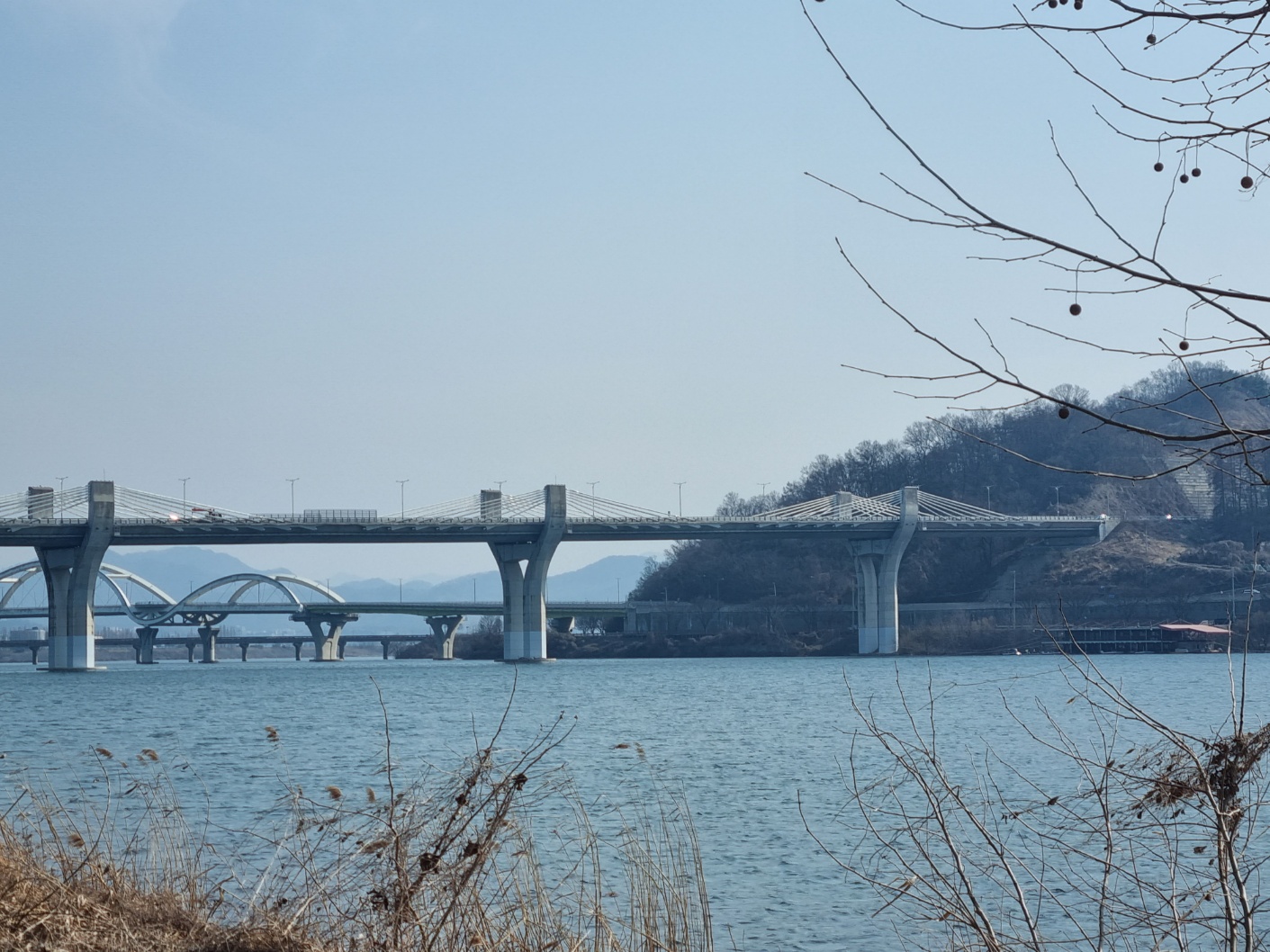 (충주캠핑장) 호수가 보이는 프라이빗한 '탄금호캠핑장' 37