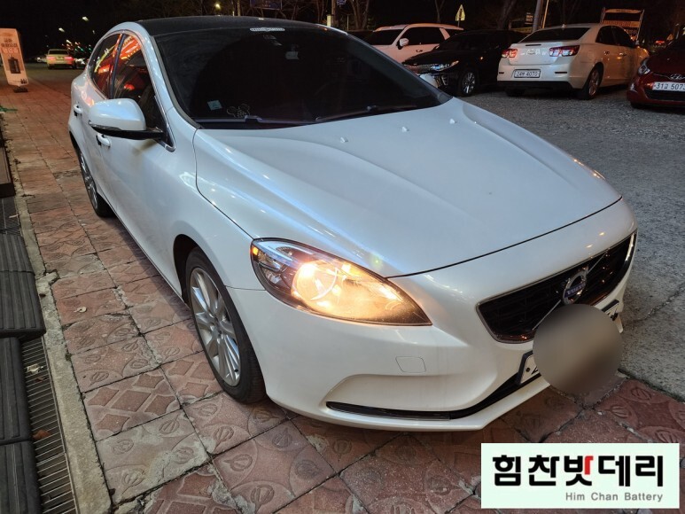  [힘찬밧데리 창원점] 창원밧데리 창원 외동 볼보 V40 자동차 배터리 전문점 힘찬배터리 엑스프로 EFB 80 배터리 적용 창원 마산 진해 수입차 국산차 배터리 전문점