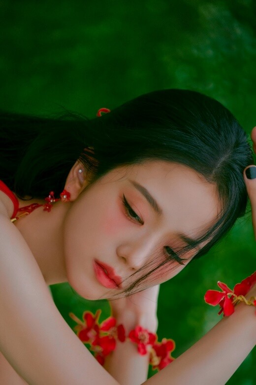  블랙핑크 지수, 솔로 데뷔 ‘꽃’으로 글로벌 차트 석권