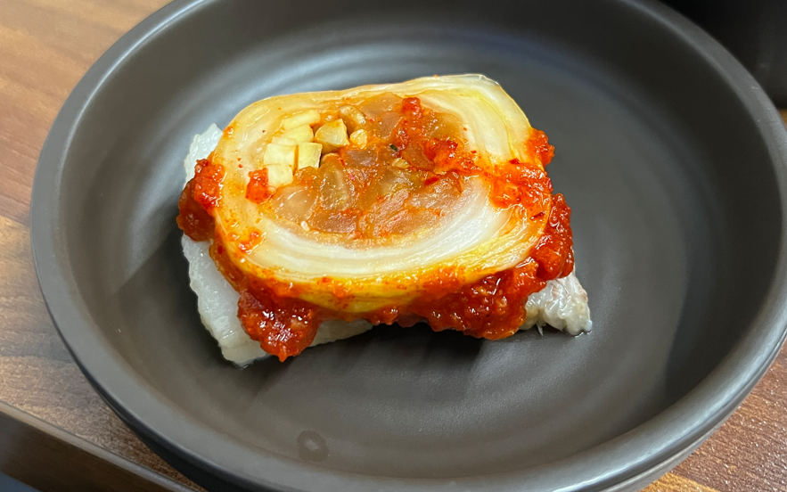 항아리보쌈돌돌이김치 이미지