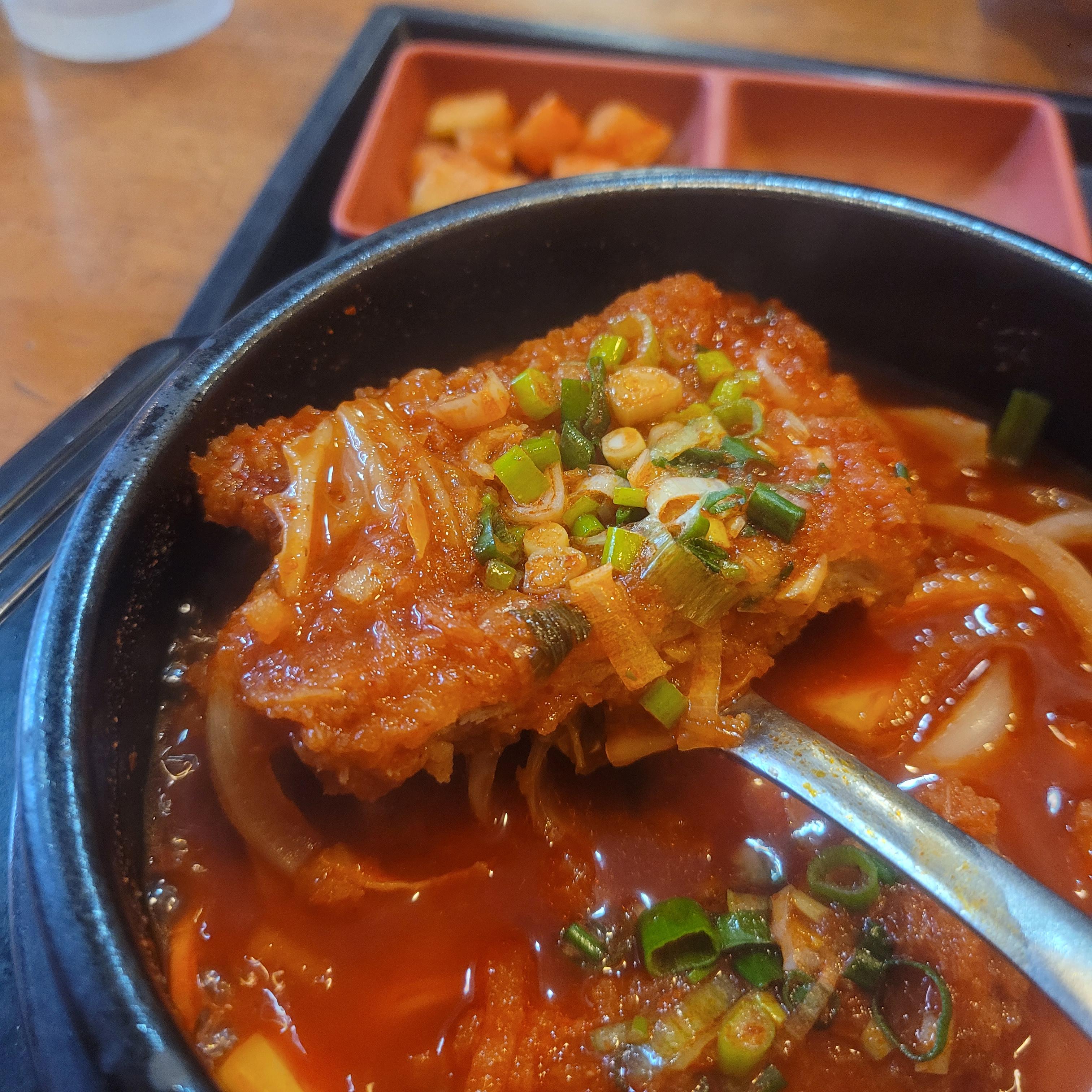  수원 정자동 미소야 돈코츠라멘과 김치 돈카츠나베 푹 적신 매력 한끼
