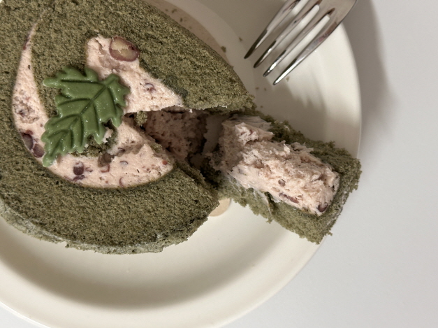 부드러운 쑥팥 생크림롤