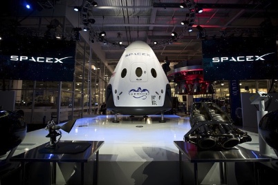 https://www.spacex.com/