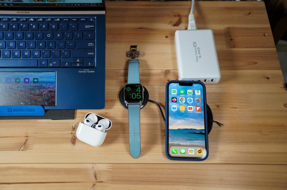 아이폰 무선충전기 추천 휴대용 애플 3in1 무선충전기 14