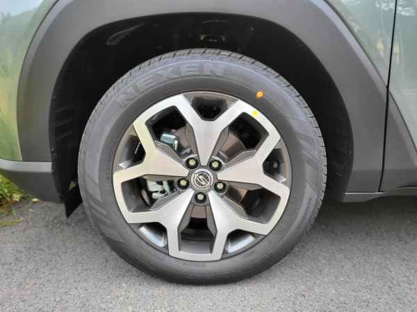 토레스 타이어와 휠