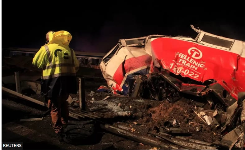 그리스 북부 열차 충돌 사고로 최소 36명 사망 VIDEO:Passengers killed&#44; dozens injured in head-on train collision in Greece