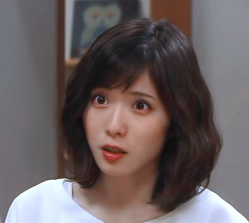 마츠오카 마유 松岡茉優 gif 1