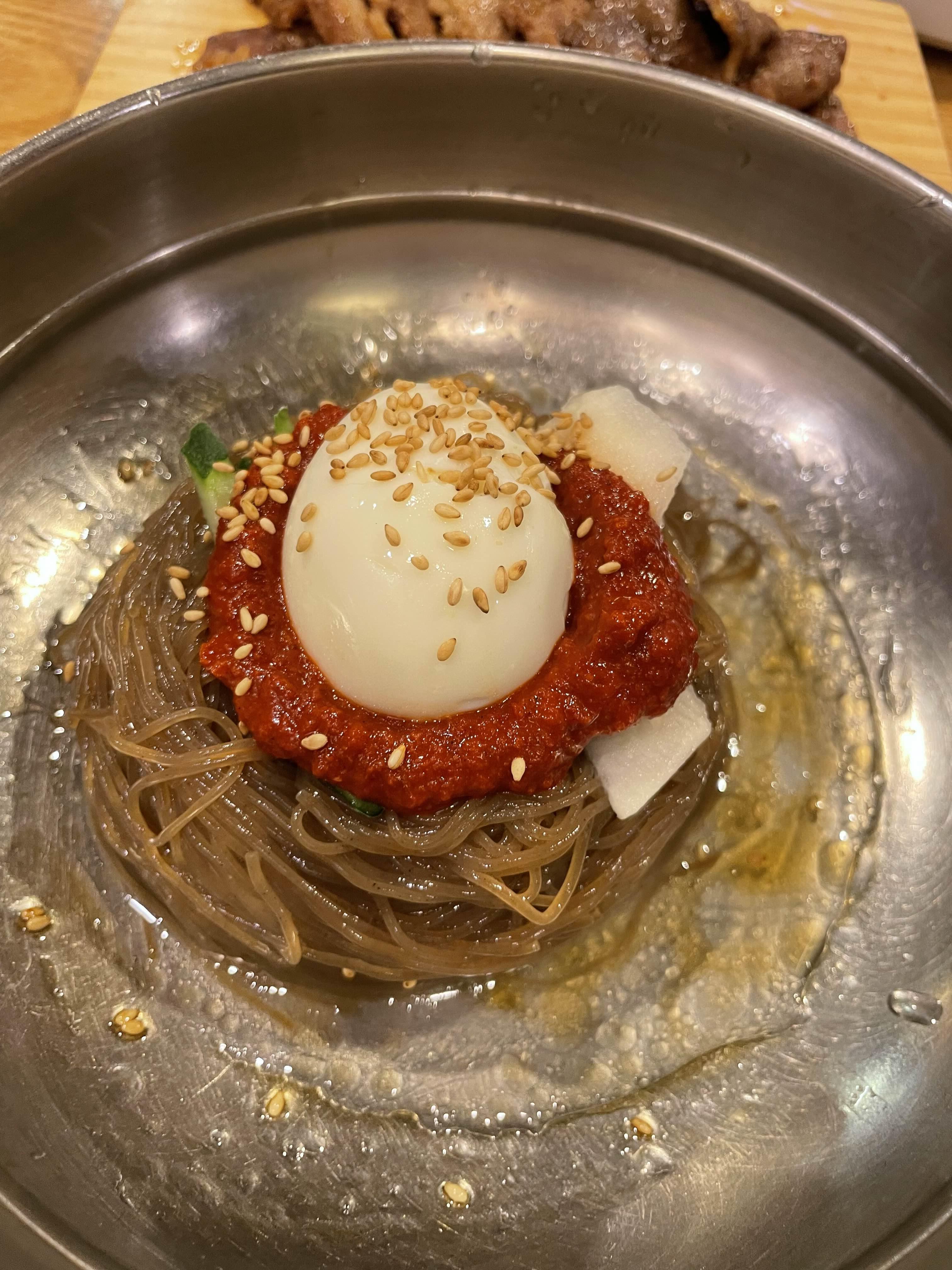 육쌈냉면 이미지