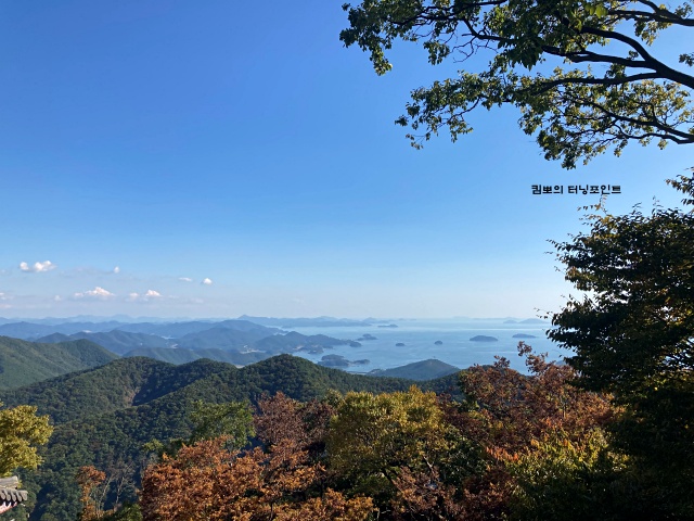 법당쪽에서-바라본-고성바다