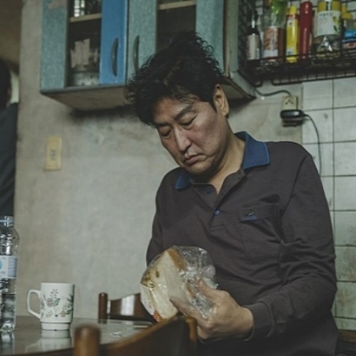 &lt;기생충&gt;에서 김기택 역을 맡은 송강호