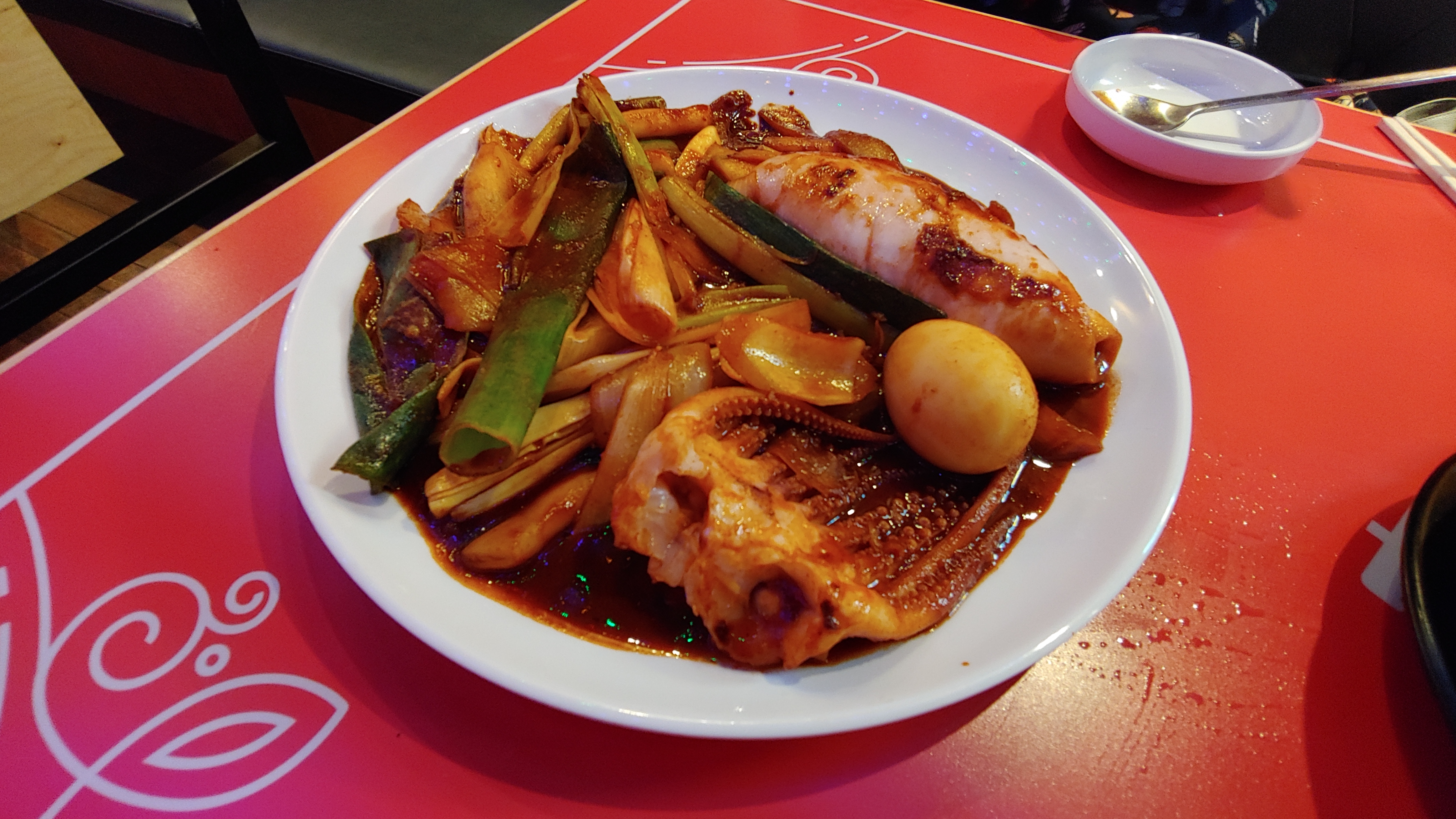  술 한병당 안주를 천원에 먹을 수 있는 일백집서울포차