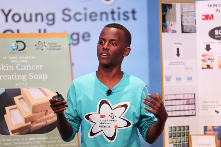 14세 소년&#44; 피부암 치료 비누 개발로 &quot;미국 최고의 젊은 과학자&quot; 선정 14-Year-Old Is Named “America’s Top Young Scientist” for Developing Soap To Treat Skin Cancer