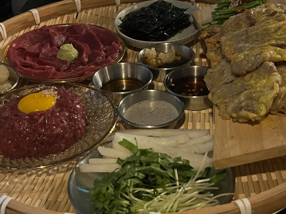 현덕육회 이미지