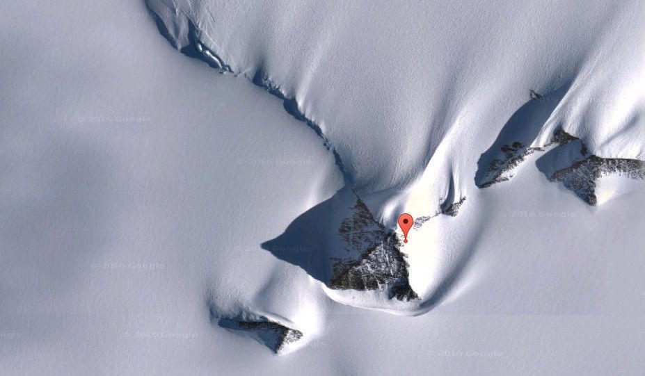 얼음이 녹으면서 모습을 드러낸 남극의 초대형 피라미드