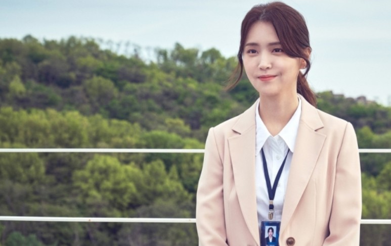 배우 김지은