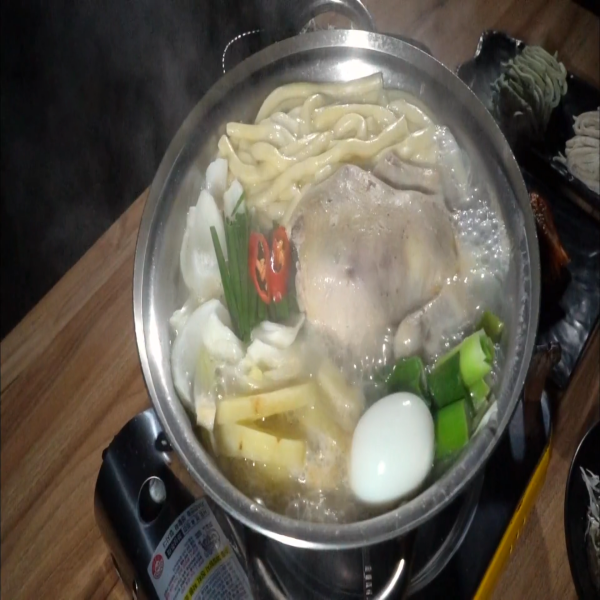  성수동 성수역 맛집 성수닭칼 닭다리칼국수 생생정보 닭한마리 닭갈비 닭칼 성수본점 성수역 뚝섬역 맛집