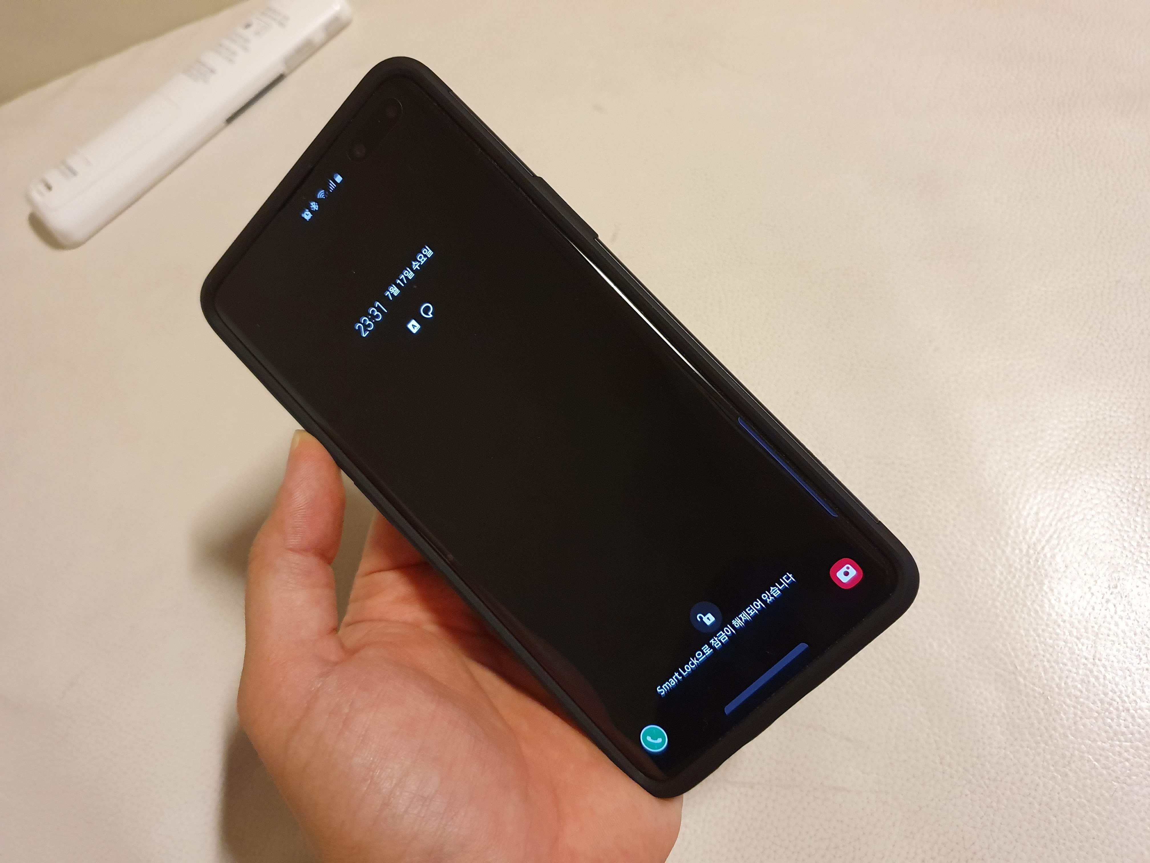  갤럭시 S10 5G, 슈피겐 슬림 아머 케이스