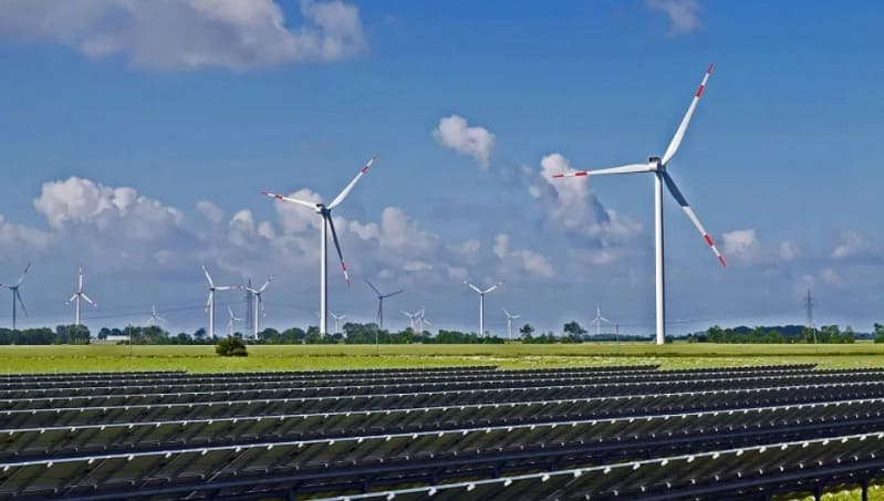 세계 첫 2021년 태양광+풍력&#44; 50개국에서 10% 전력 생산 In a world first&#44; solar and wind generated 10% of power for 50 countries in 2021