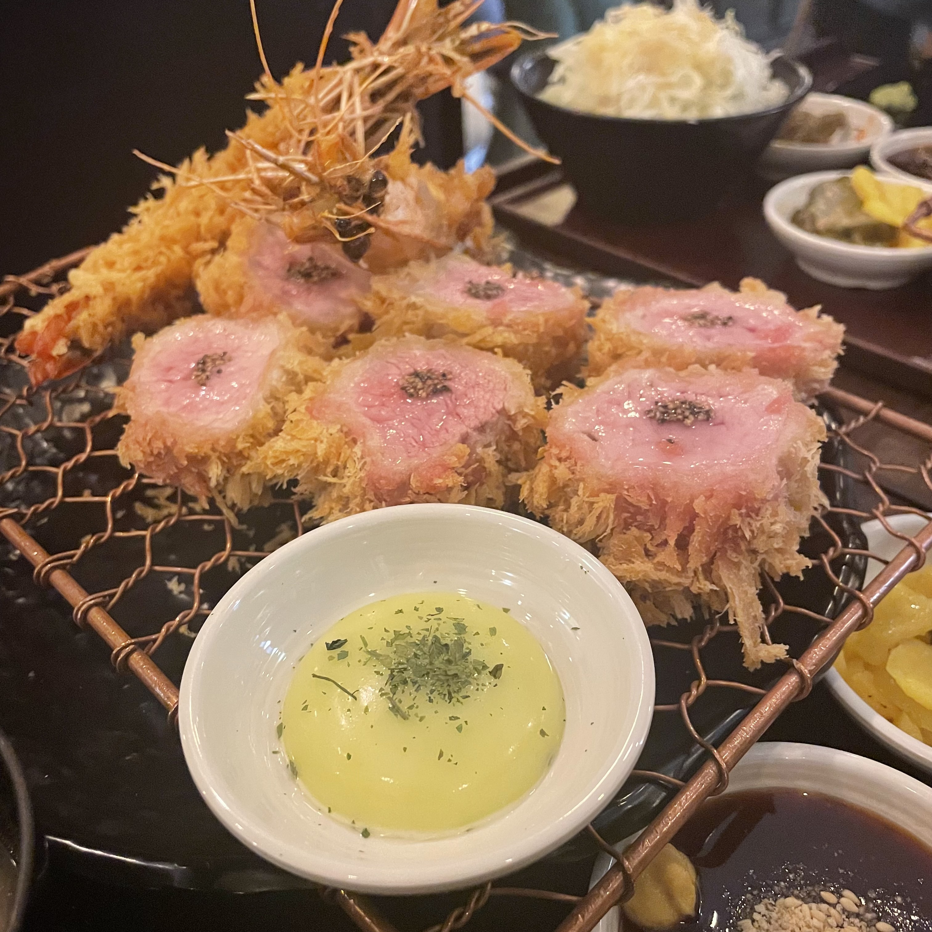  대학로 돈까스, 정돈 대학로점(서울 돈카츠 삼대장?)