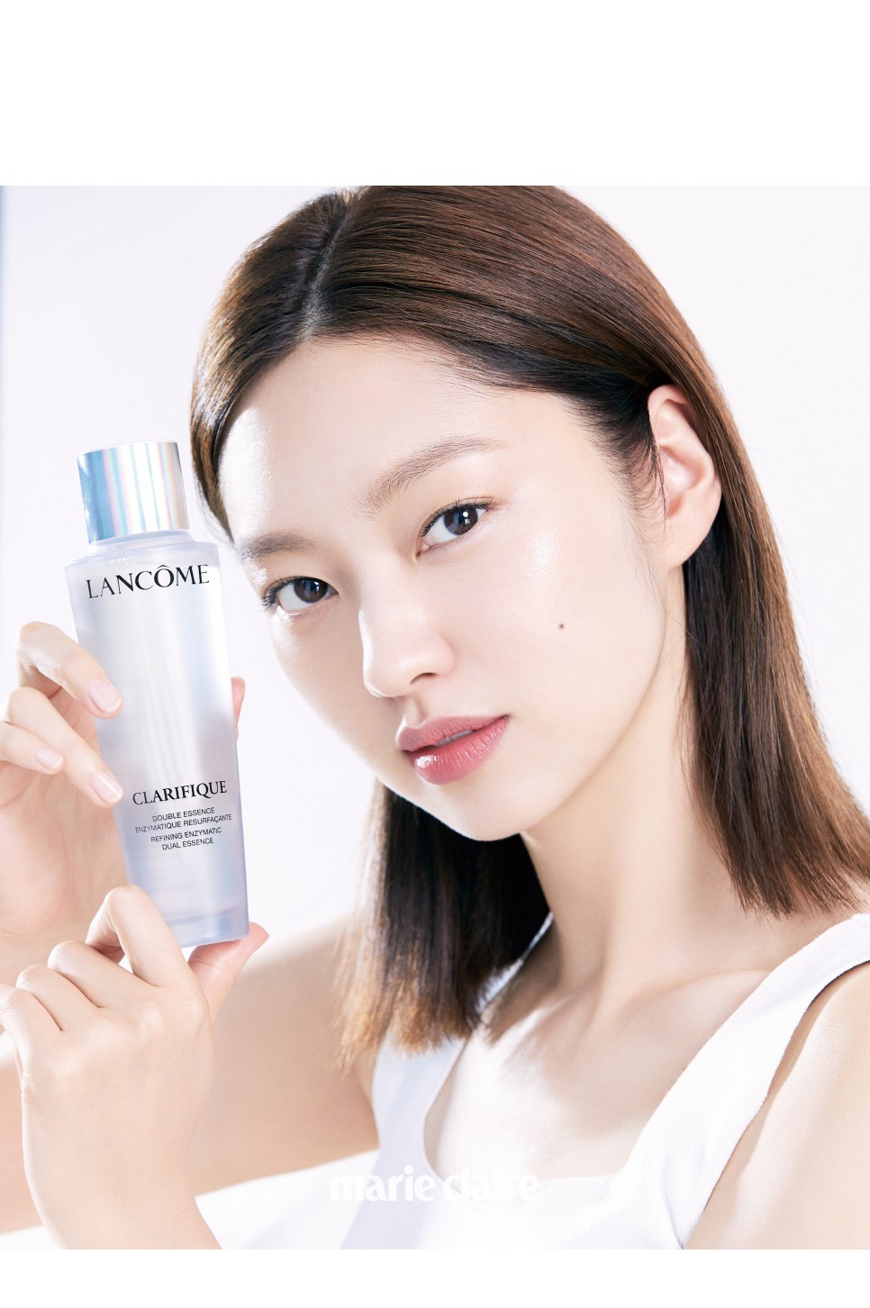 에센스! 엔자임 사이 엔스로 투명한 피부와 모공 관리를 해줍니다. 랑콤X최유화의 화보 속 클라리픽 듀얼 10