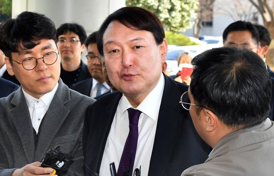  20대 대통령 국민의힘 당 후보로 선출되어 기호 2번으로 입후보한 전 검찰총장 윤석열 후보