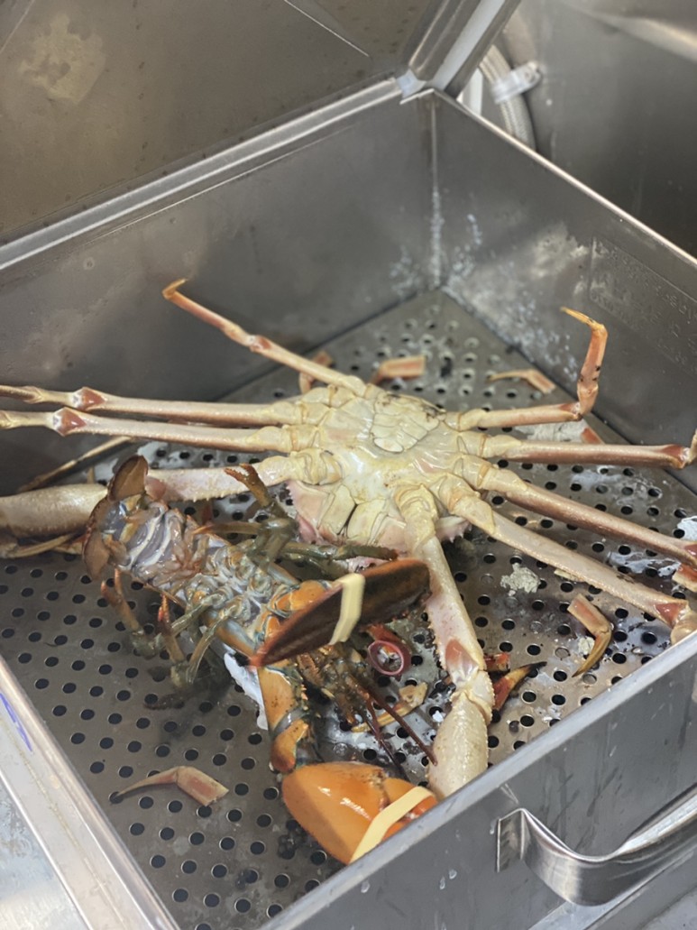 맛집 어서오시게 ft.대게손질법 홈파티음식배달 학동역 46