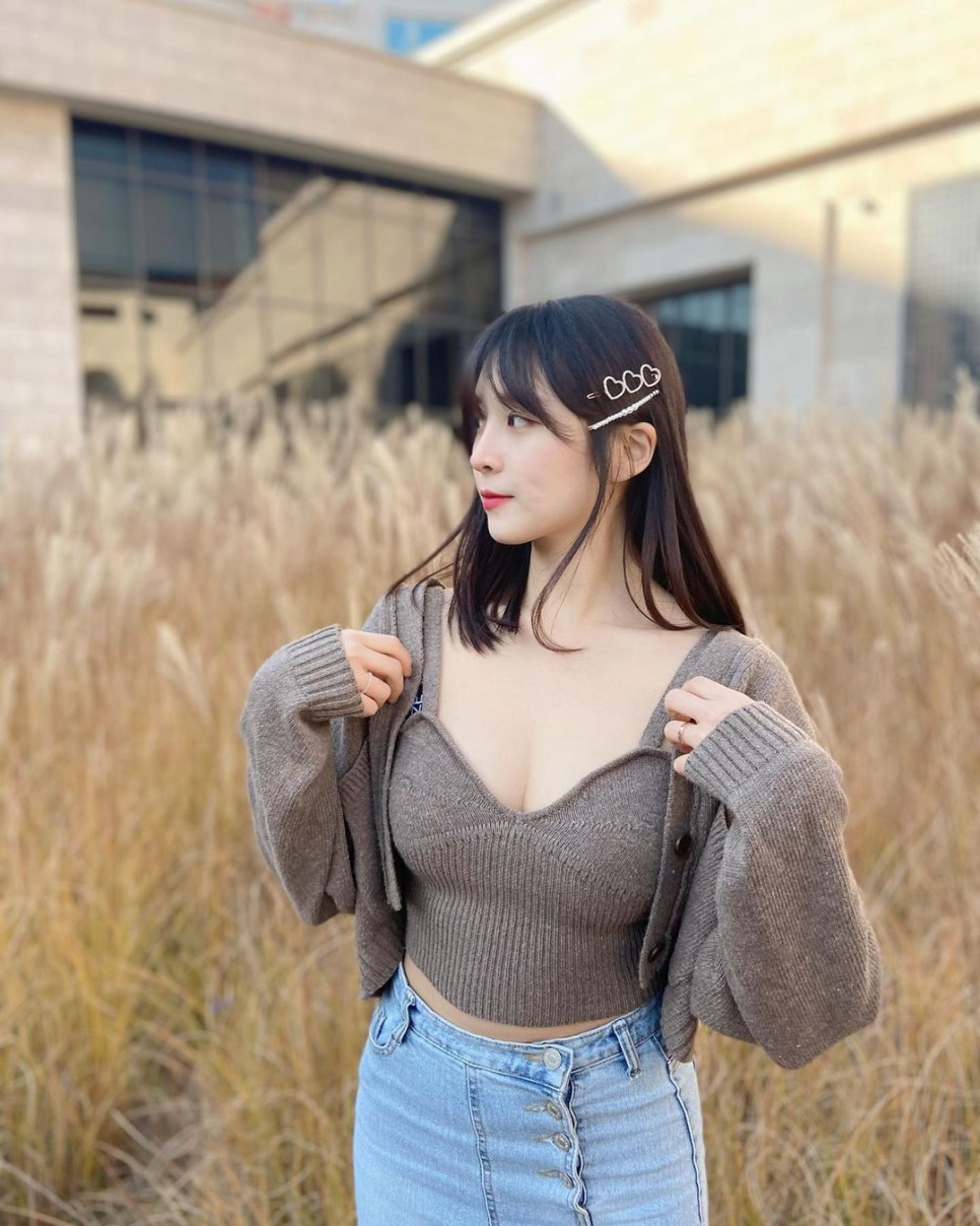 얼짱 출신 유튜버 꽃빵 소연 레깅스 비키니 몸매 얼짱 출신 유튜버 꽃빵 소연 레깅스 비키니 몸매