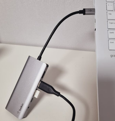벨킨 7in1 AVC009bt-pd충전