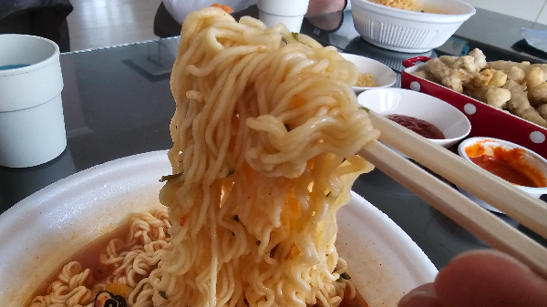 맛은 딱 왕뚜껑맛