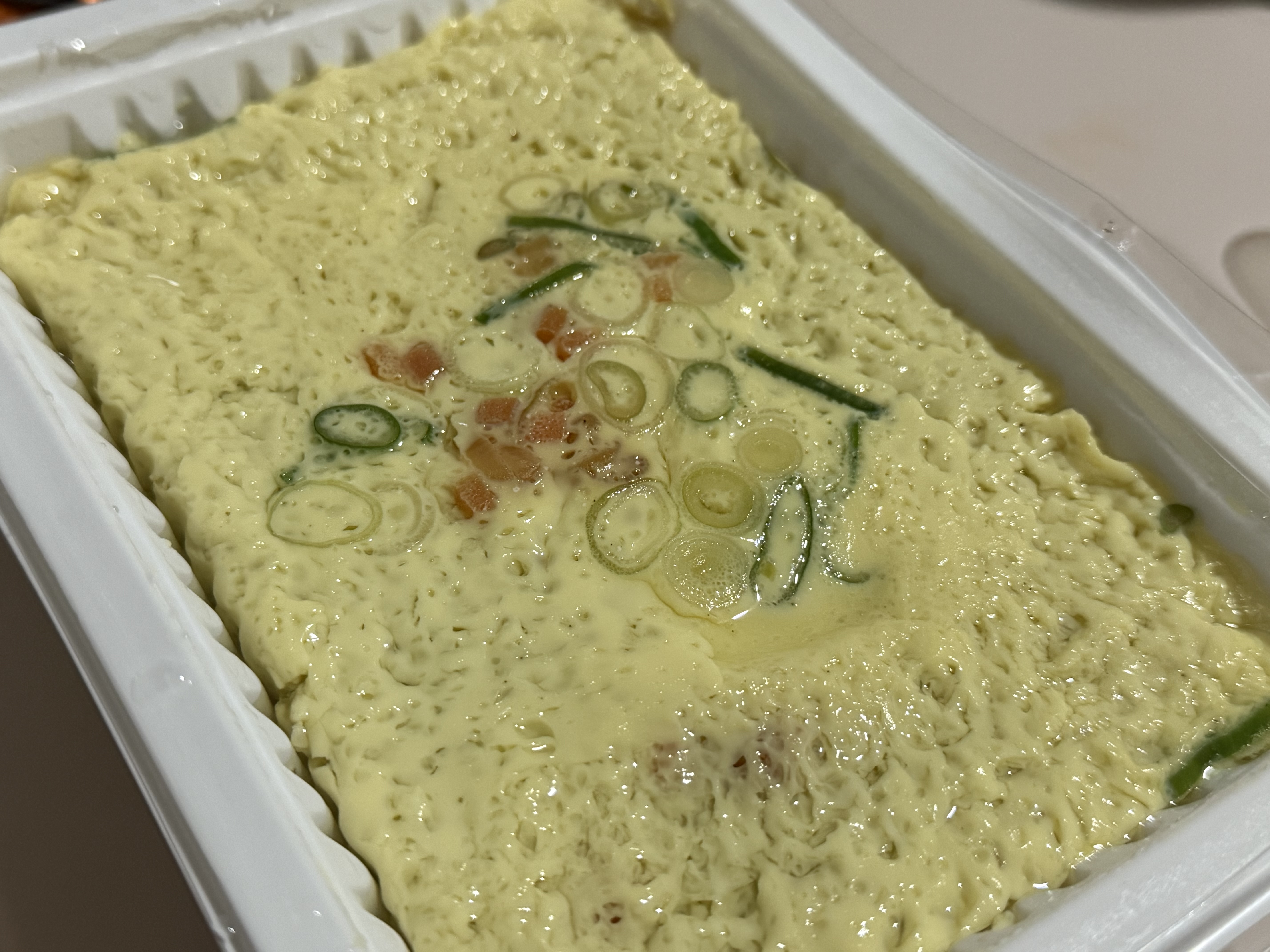 alt=&quot;계란찜은 언제 어디서 먹어도 맛있다. 뜨끈하고 탱탱한 계란찜을 한 숟가락 떠먹으면 속도 마음도 따뜻해진다.&quot;