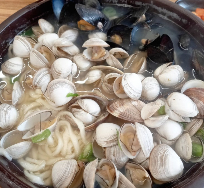 생생정보 장사의신 대왕조개칼국수 수원 맛집