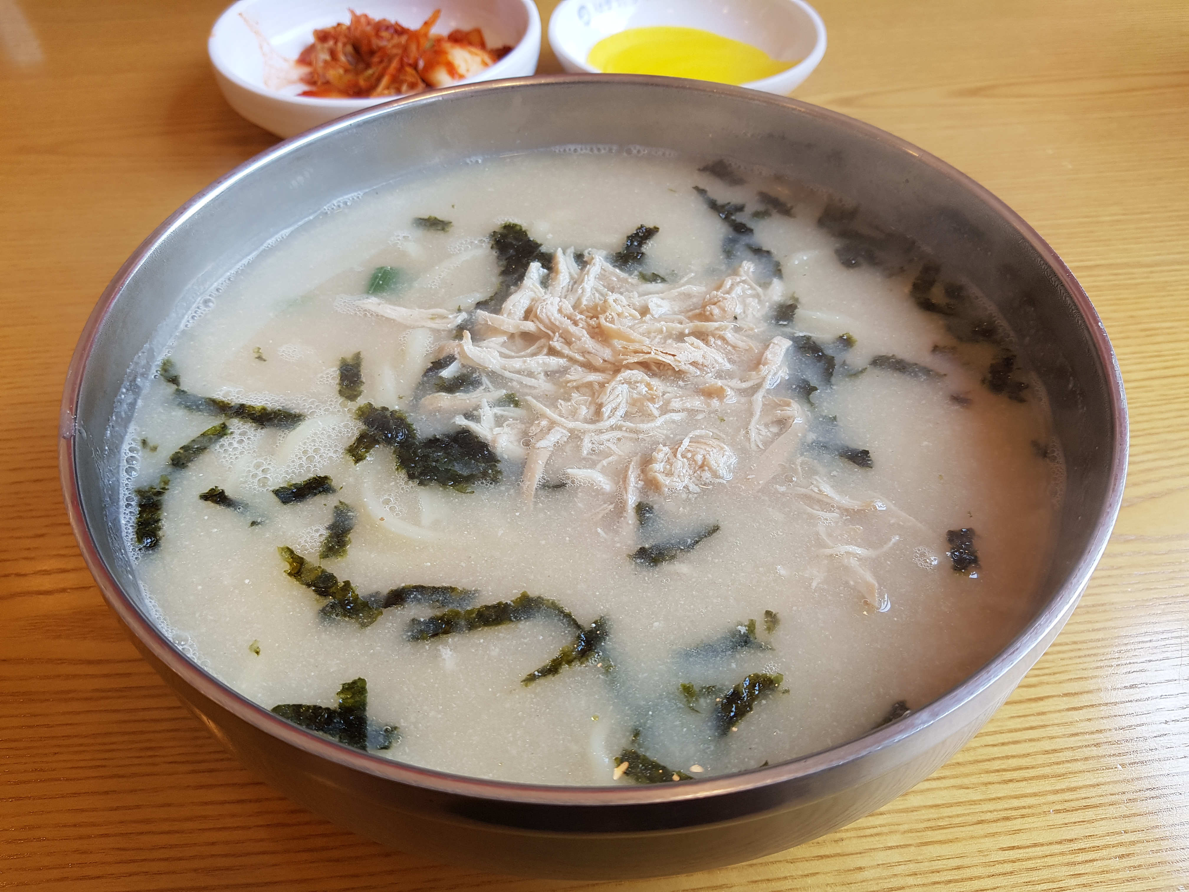  경산 영남대 신대부적 칼국수 맛집 - 현풍닭칼국수(feat, 매운김치)